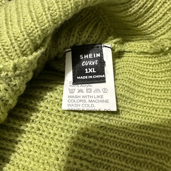 Green Knit Open-Back Top Size 1XL   <<45>> - Picture 4 of 5